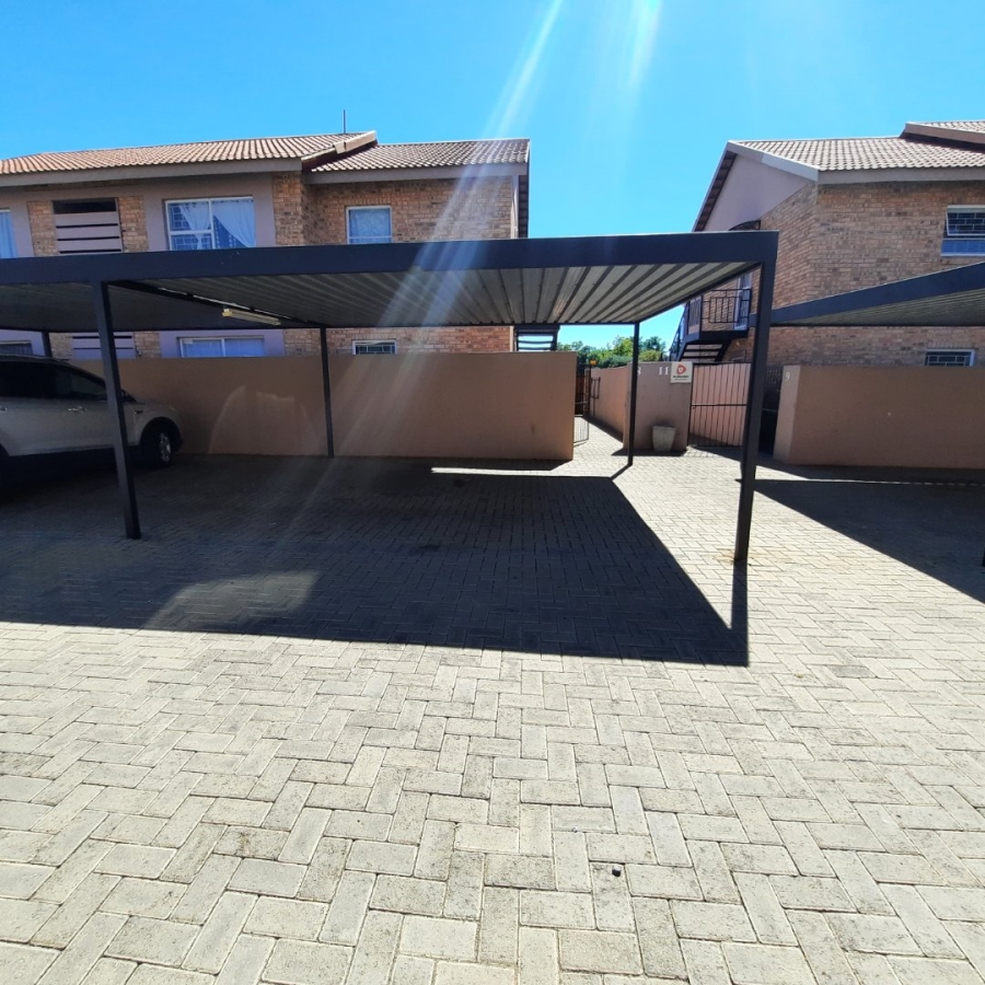 2 Bedroom Property for Sale in Pellissier Free State